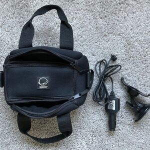 Garmin windshield mount /charger/case for Nuvi GPS